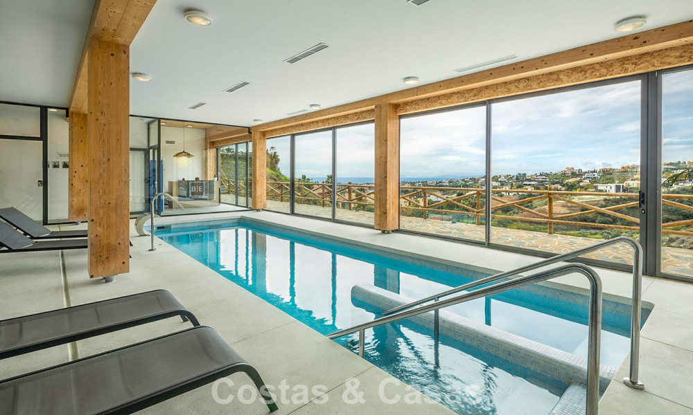 Ático espacioso listo para entrar a vivir en un complejo de estilo andaluz en Marbella - Benahavís 806237