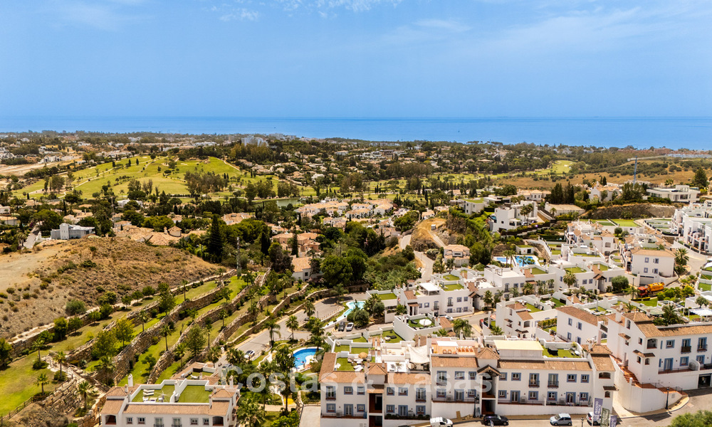 Ático espacioso listo para entrar a vivir en un complejo de estilo andaluz en Marbella - Benahavís 806243