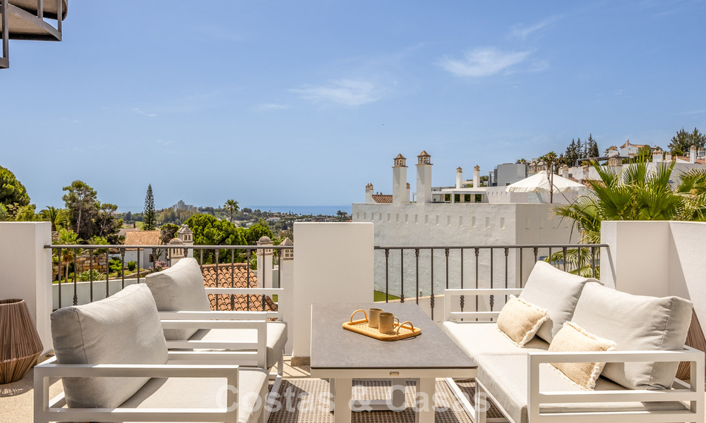 Ático espacioso listo para entrar a vivir en un complejo de estilo andaluz en Marbella - Benahavís 806254