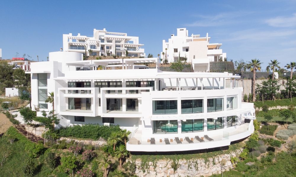 Apartamentos y villas en venta en Palo Alto, un exclusivo resort de lujo a pocos minutos del centro de Marbella 805889