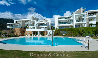 Apartamentos y villas en venta en Palo Alto, un exclusivo resort de lujo a pocos minutos del centro de Marbella 808423 