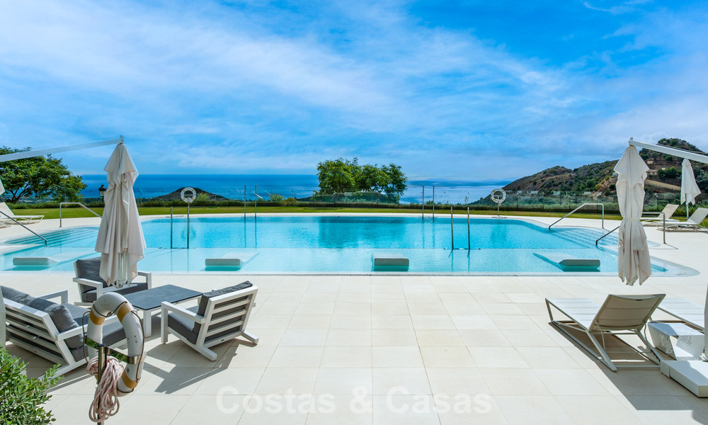 Apartamentos y villas en venta en Palo Alto, un exclusivo resort de lujo a pocos minutos del centro de Marbella 808429