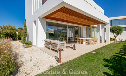 Villa moderna de lujo con vistas al mar en venta en El Higuerón, Fuengirola - Costa del Sol 806275