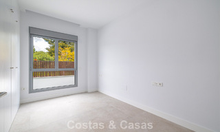 Ático dúplex moderno de lujo a estrenar con piscina privada y vistas al mar en primera línea de golf en Marbella Este 806352 