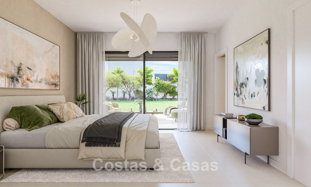 Villas adosadas de obra nueva en un entorno de golf en Estepona 806429