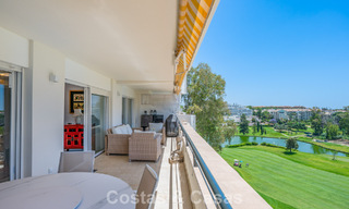 Ático dúplex de lujo en venta en primera línea de golf, cerca de todos los servicios en Guadalmina Alta y San Pedro, Marbella 806431 
