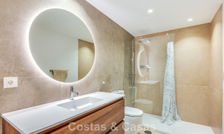 Ático dúplex de lujo en venta en primera línea de golf, cerca de todos los servicios en Guadalmina Alta y San Pedro, Marbella 806436 
