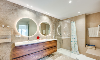 Ático dúplex de lujo en venta en primera línea de golf, cerca de todos los servicios en Guadalmina Alta y San Pedro, Marbella 806443 