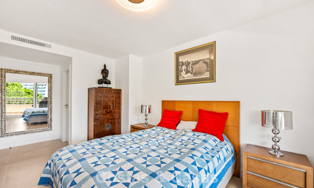 Ático dúplex de lujo en venta en primera línea de golf, cerca de todos los servicios en Guadalmina Alta y San Pedro, Marbella 806451