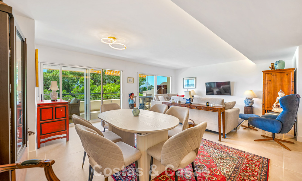 Ático dúplex de lujo en venta en primera línea de golf, cerca de todos los servicios en Guadalmina Alta y San Pedro, Marbella 806457