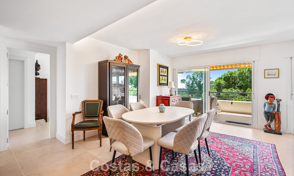 Ático dúplex de lujo en venta en primera línea de golf, cerca de todos los servicios en Guadalmina Alta y San Pedro, Marbella 806459