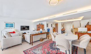Ático dúplex de lujo en venta en primera línea de golf, cerca de todos los servicios en Guadalmina Alta y San Pedro, Marbella 806463 