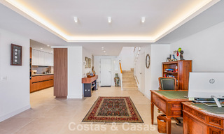 Ático dúplex de lujo en venta en primera línea de golf, cerca de todos los servicios en Guadalmina Alta y San Pedro, Marbella 806464 