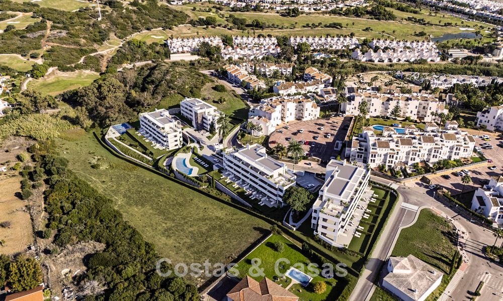 Apartamentos de obra nueva en venta en una tranquila zona residencial de Manilva, Costa del Sol 806333