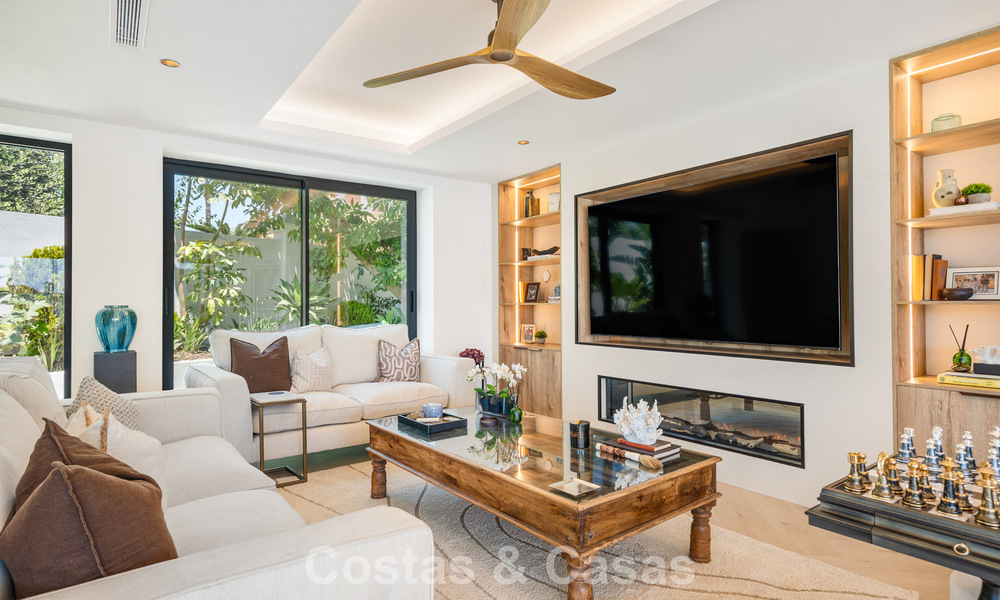 Villa familiar moderna de nueva construcción con piscina en venta en la New Golden Mile, entre Marbella y Estepona 806607