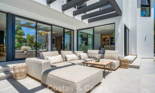 Villa familiar moderna de nueva construcción con piscina en venta en la New Golden Mile, entre Marbella y Estepona 806612 