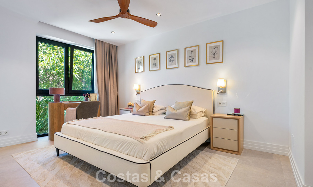 Villa familiar moderna de nueva construcción con piscina en venta en la New Golden Mile, entre Marbella y Estepona 806622