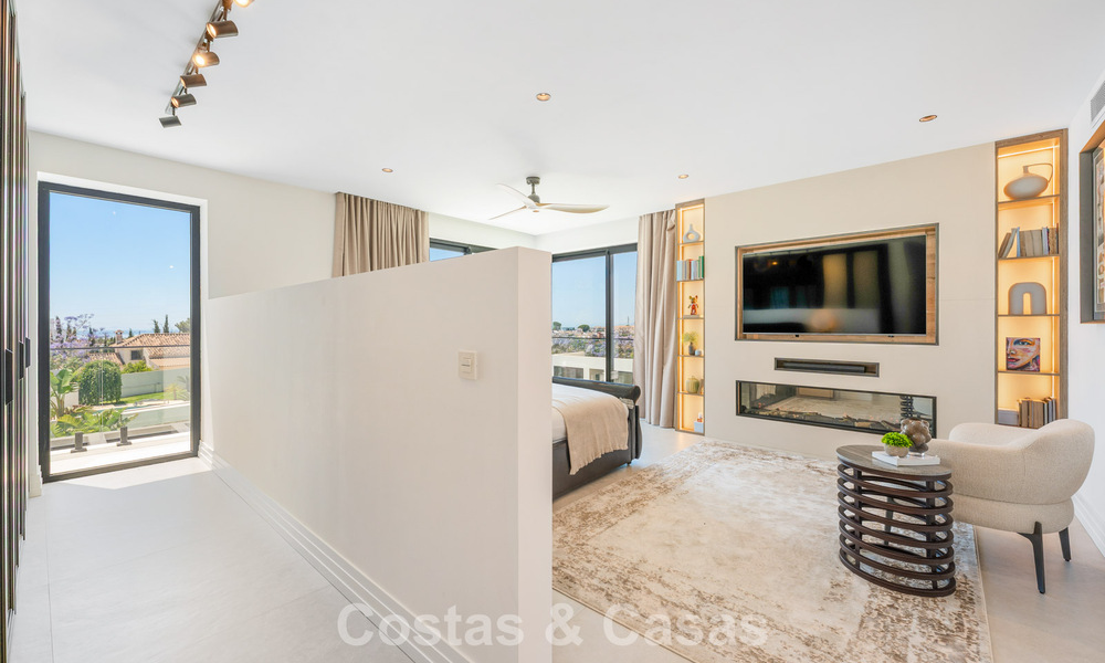 Villa familiar moderna de nueva construcción con piscina en venta en la New Golden Mile, entre Marbella y Estepona 806623