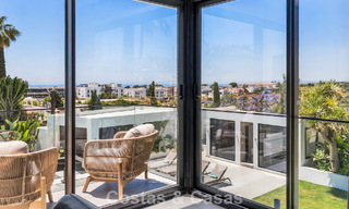 Villa familiar moderna de nueva construcción con piscina en venta en la New Golden Mile, entre Marbella y Estepona 806624 