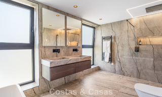 Villa familiar moderna de nueva construcción con piscina en venta en la New Golden Mile, entre Marbella y Estepona 806627 