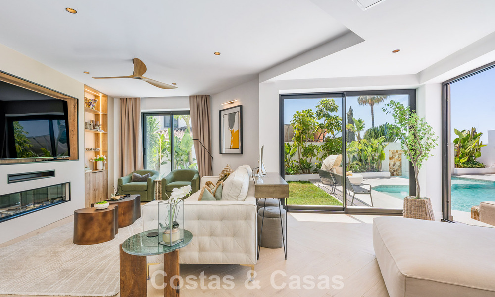 Villa familiar moderna de nueva construcción con piscina en venta en la New Golden Mile, entre Marbella y Estepona 806628