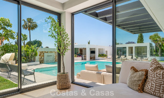 Villa familiar moderna de nueva construcción con piscina en venta en la New Golden Mile, entre Marbella y Estepona 806629 
