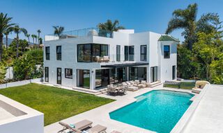 Villa familiar moderna de nueva construcción con piscina en venta en la New Golden Mile, entre Marbella y Estepona 806643 