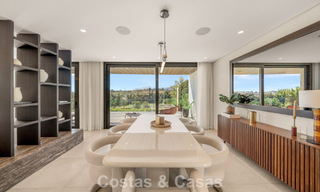 Villa contemporánea de 5 dormitorios en primera línea de golf en Nueva Andalucía, Marbella 806787 