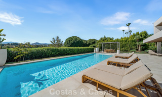 Villa contemporánea de 5 dormitorios en primera línea de golf en Nueva Andalucía, Marbella 806819 