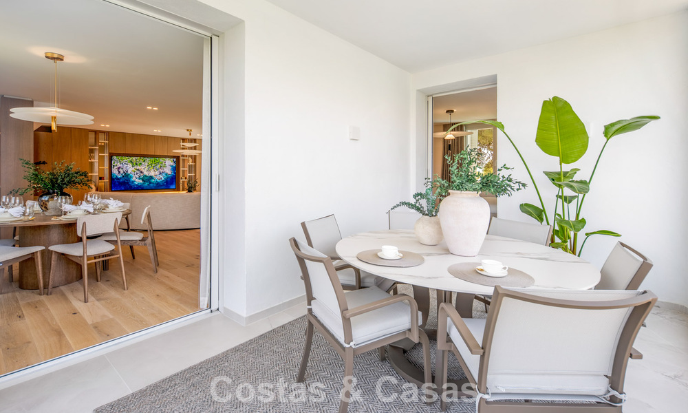 Ático de lujo reformado, listo para entrar a vivir, a poca distancia de la playa en Los Monteros, Marbella Este 806559
