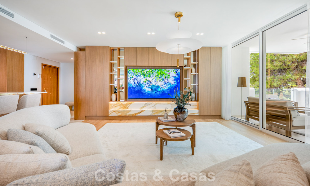 Ático de lujo reformado, listo para entrar a vivir, a poca distancia de la playa en Los Monteros, Marbella Este 806565
