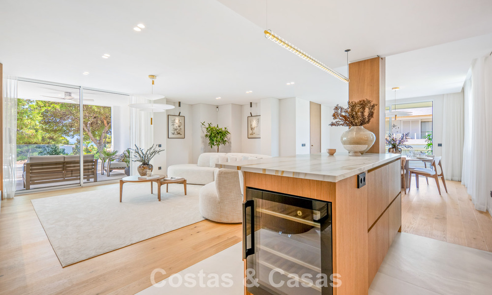 Ático de lujo reformado, listo para entrar a vivir, a poca distancia de la playa en Los Monteros, Marbella Este 806576
