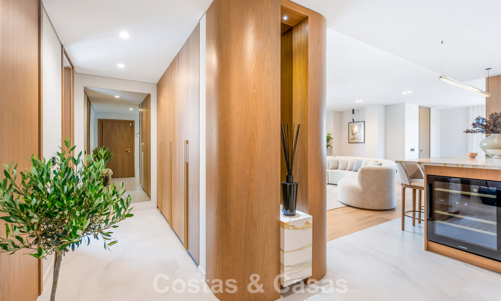 Ático de lujo reformado, listo para entrar a vivir, a poca distancia de la playa en Los Monteros, Marbella Este 806577