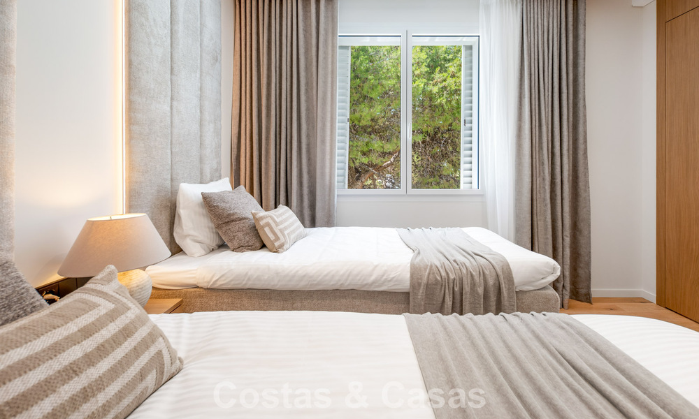 Ático de lujo reformado, listo para entrar a vivir, a poca distancia de la playa en Los Monteros, Marbella Este 806581