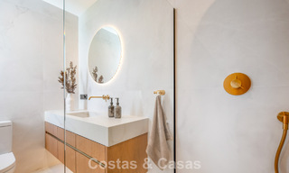 Ático de lujo reformado, listo para entrar a vivir, a poca distancia de la playa en Los Monteros, Marbella Este 806583 