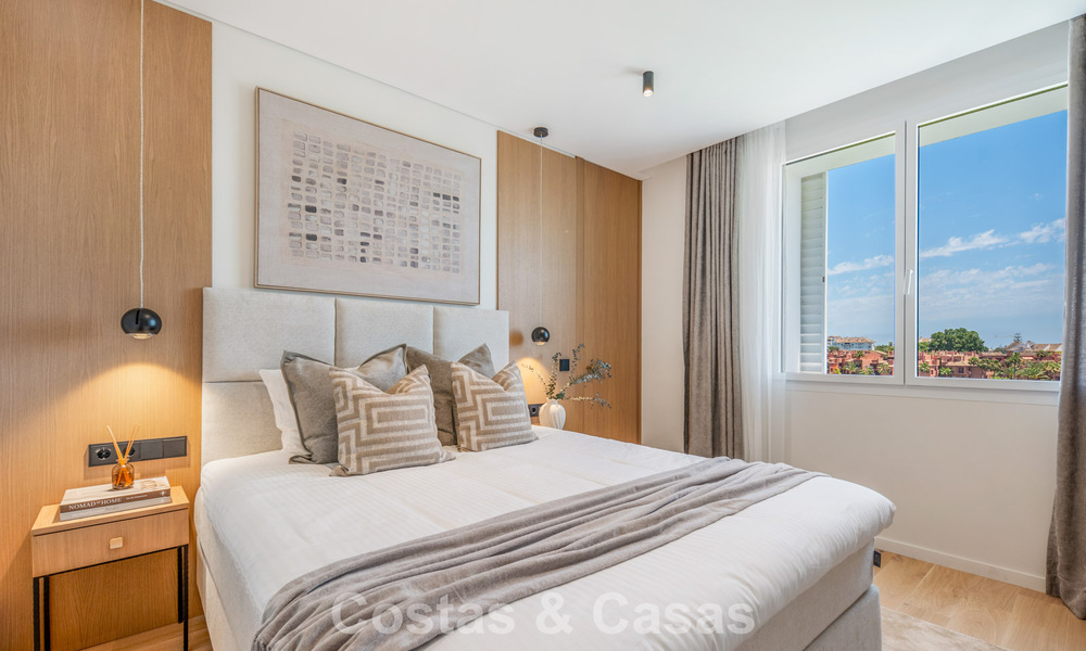 Ático de lujo reformado, listo para entrar a vivir, a poca distancia de la playa en Los Monteros, Marbella Este 806585