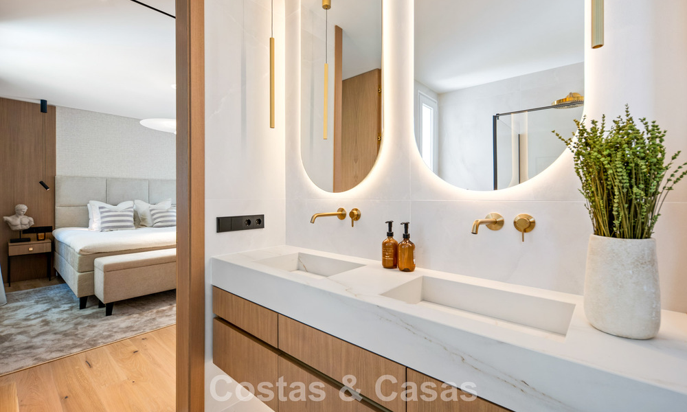 Ático de lujo reformado, listo para entrar a vivir, a poca distancia de la playa en Los Monteros, Marbella Este 806589
