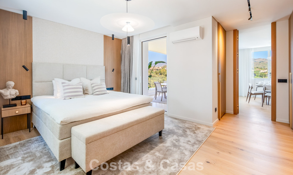 Ático de lujo reformado, listo para entrar a vivir, a poca distancia de la playa en Los Monteros, Marbella Este 806595