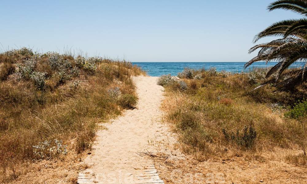Ático de lujo reformado, listo para entrar a vivir, a poca distancia de la playa en Los Monteros, Marbella Este 806597