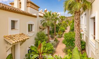 Adosados listos para entrar a vivir con arquitectura mediterránea en primera línea de golf en Estepona 806867 