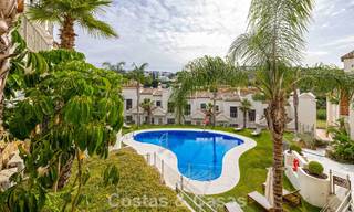 Adosados listos para entrar a vivir con arquitectura mediterránea en primera línea de golf en Estepona 806873 