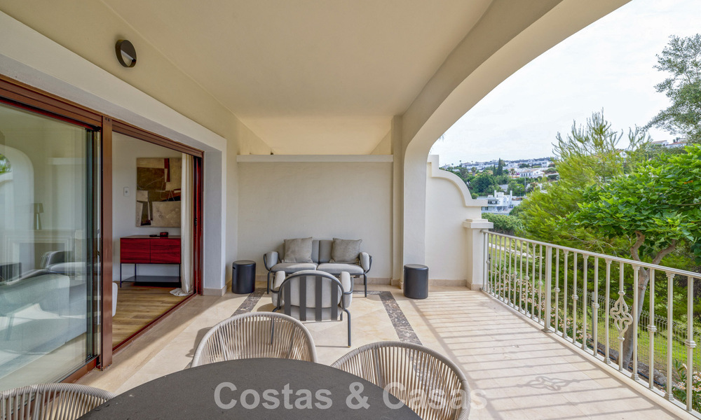 Adosados listos para entrar a vivir con arquitectura mediterránea en primera línea de golf en Estepona 806882
