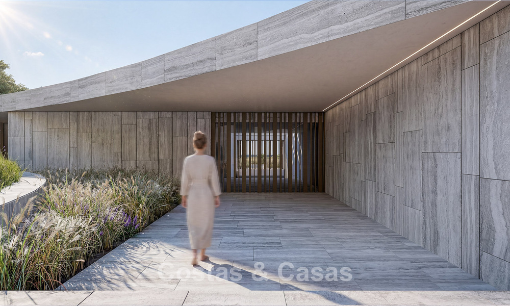 Villa de diseño vanguardista con impresionantes vistas al golf y al mar en venta en La Reserva, Sotogrande 806944