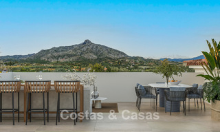 Villa contemporánea de nueva construcción en venta en el Valle del Golf de Nueva Andalucía, Marbella 806973 