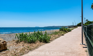 Apartamentos con vistas al mar en venta en Riviera Andaluza, a poca distancia del centro de Estepona 806471 