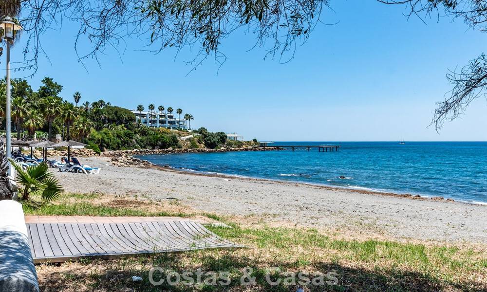 Apartamentos con vistas al mar en venta en Riviera Andaluza, a poca distancia del centro de Estepona 806476