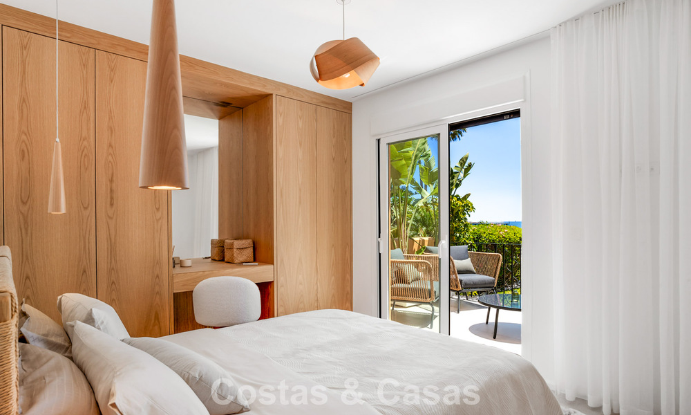 Apartamentos con vistas al mar en venta en Riviera Andaluza, a poca distancia del centro de Estepona 806485