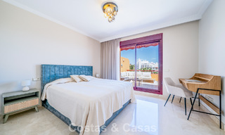 Apartamentos con vistas al mar en venta en Riviera Andaluza, a poca distancia del centro de Estepona 806497 