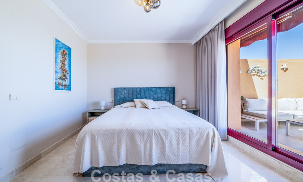 Apartamentos con vistas al mar en venta en Riviera Andaluza, a poca distancia del centro de Estepona 806500