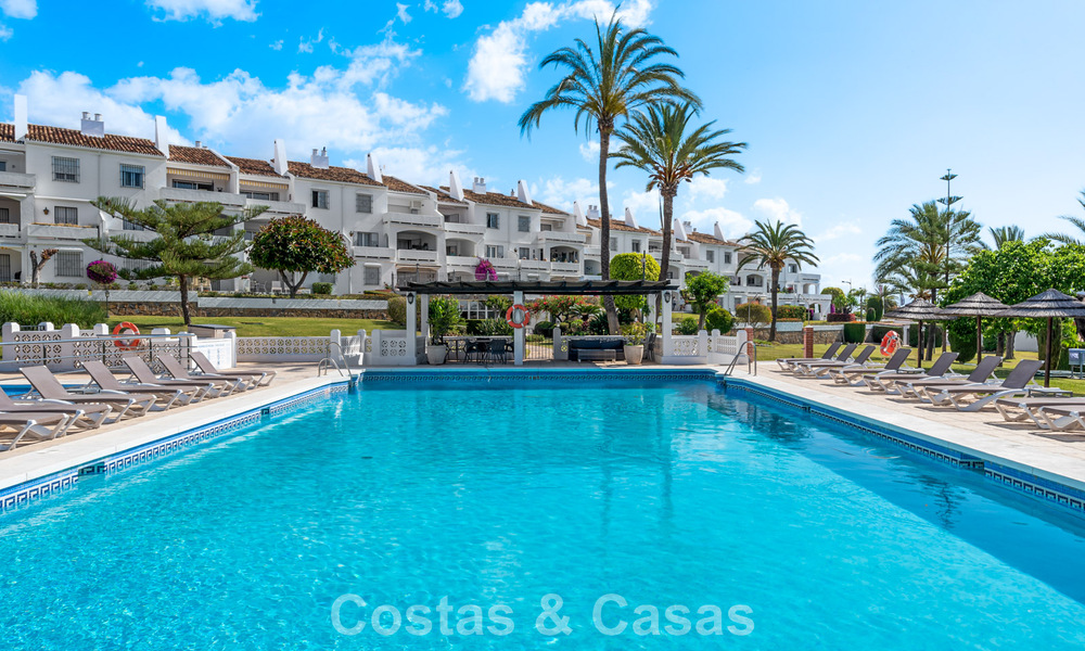 Apartamentos en venta en Malambo a poca distancia de Puerto Banús en Nueva Andalucía, Marbella 806539